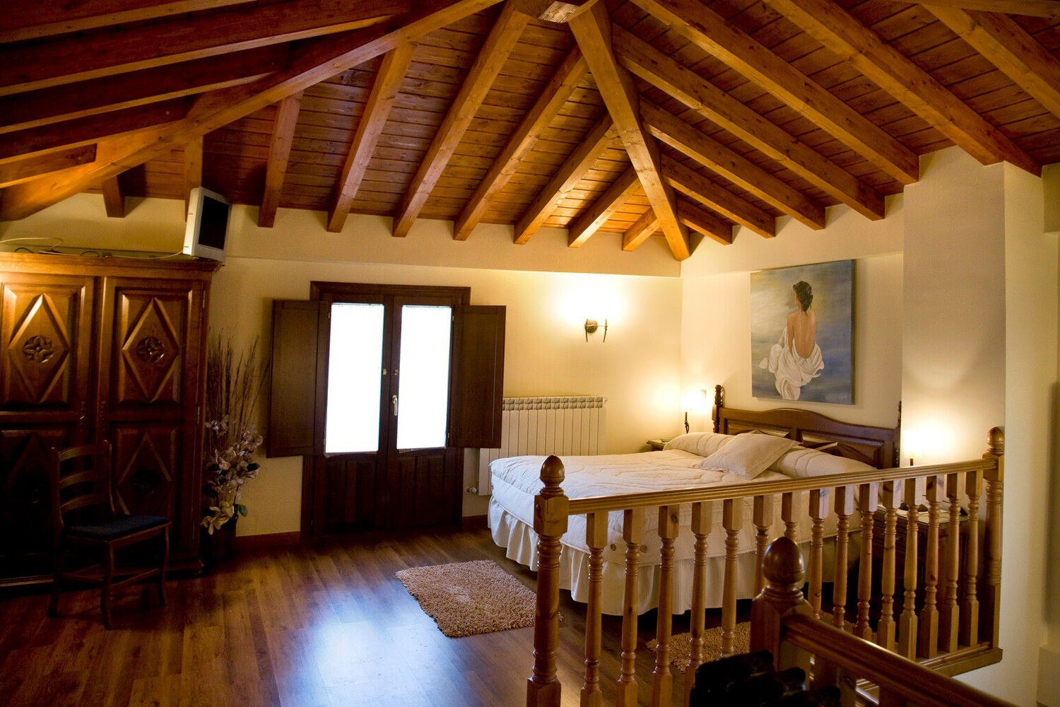 Dormitorio abuhardillado de La Posada del Santo