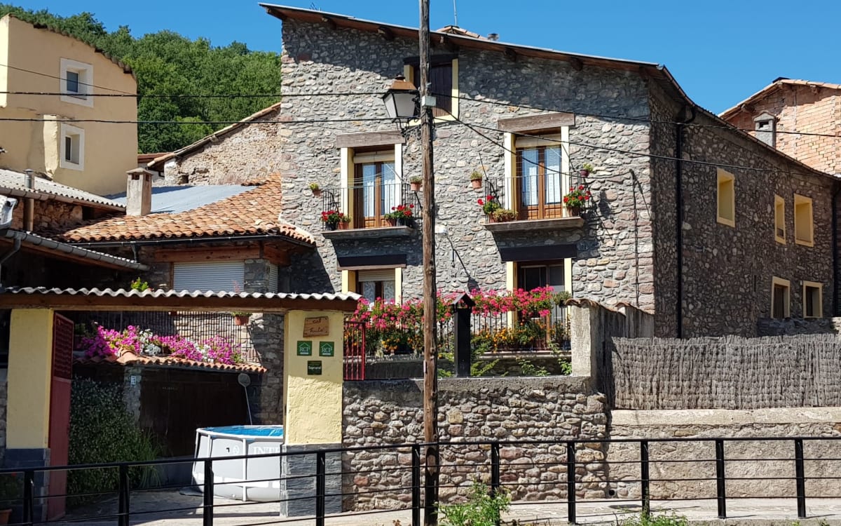 Fachada de Casa Teulé en Les Iglésies