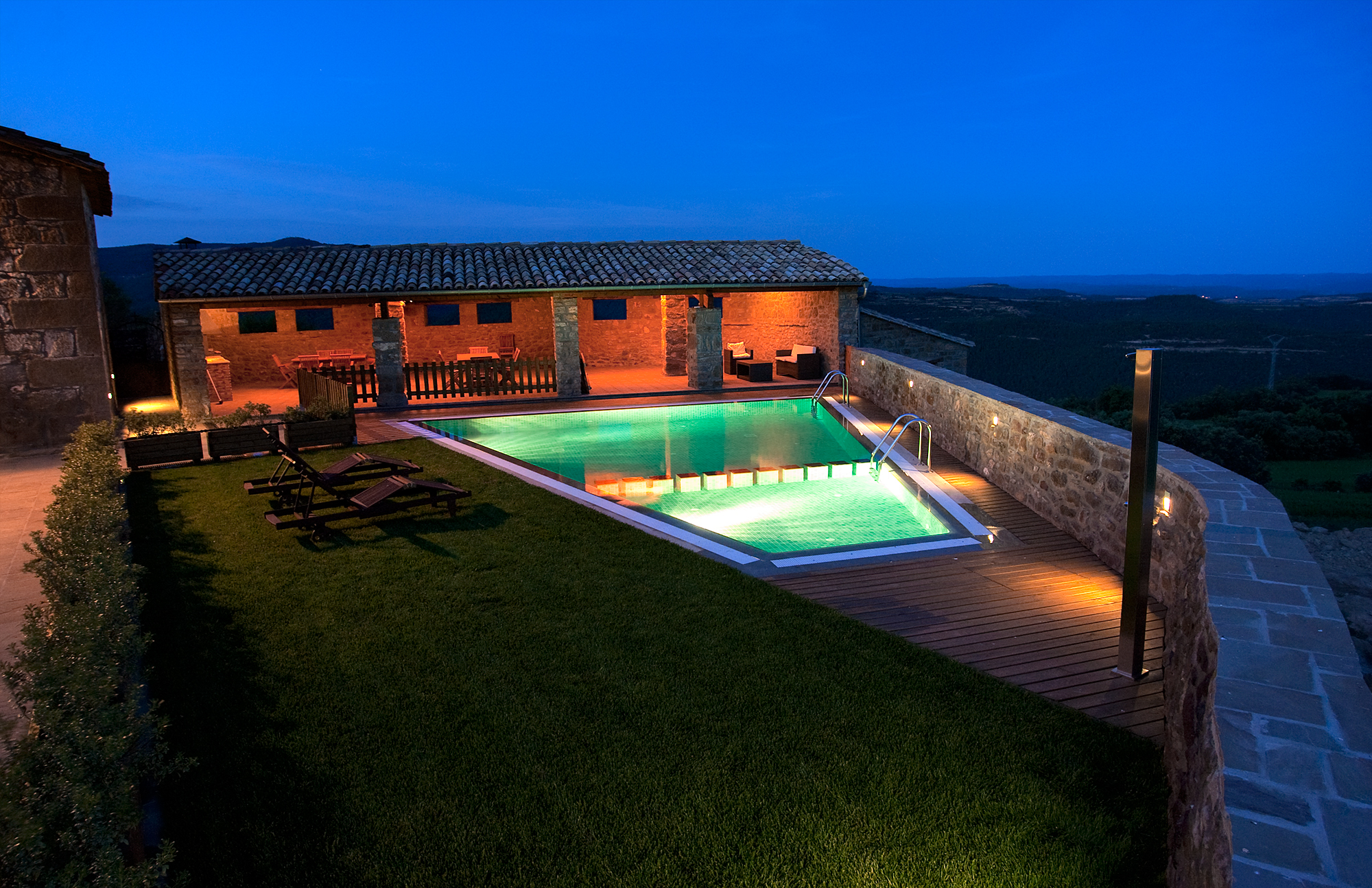 Piscina iluminada de Heretat de Guàrdia