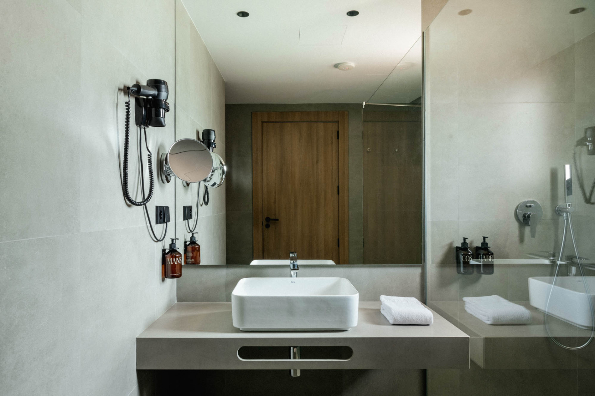 Baño de la Suite Superior del Hotel Terradets