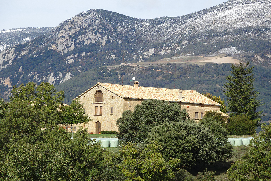 La Salada con las montañas al fondo