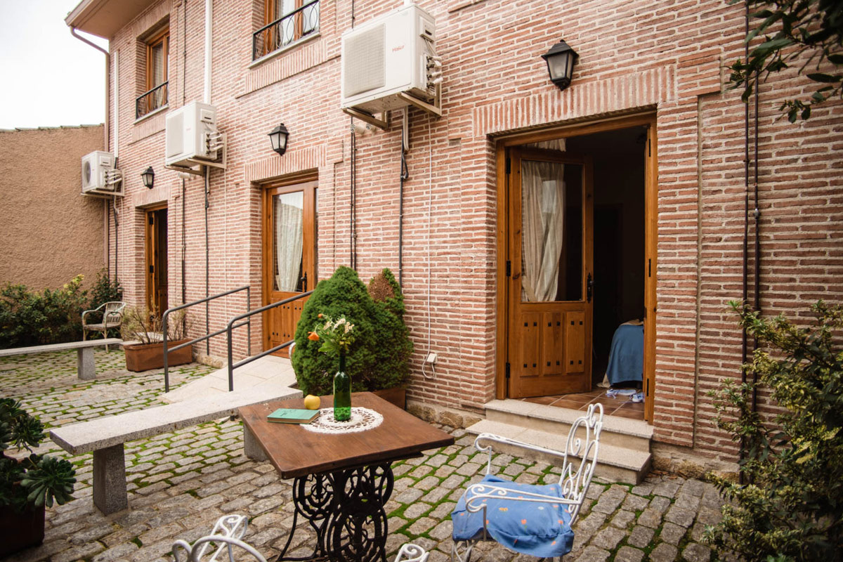 Patio exterior de La Aldaba