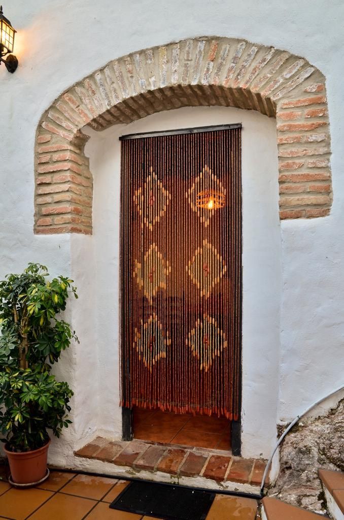 Puerta de entrada de Casa Puerta Verde en Cortes de la Frontera