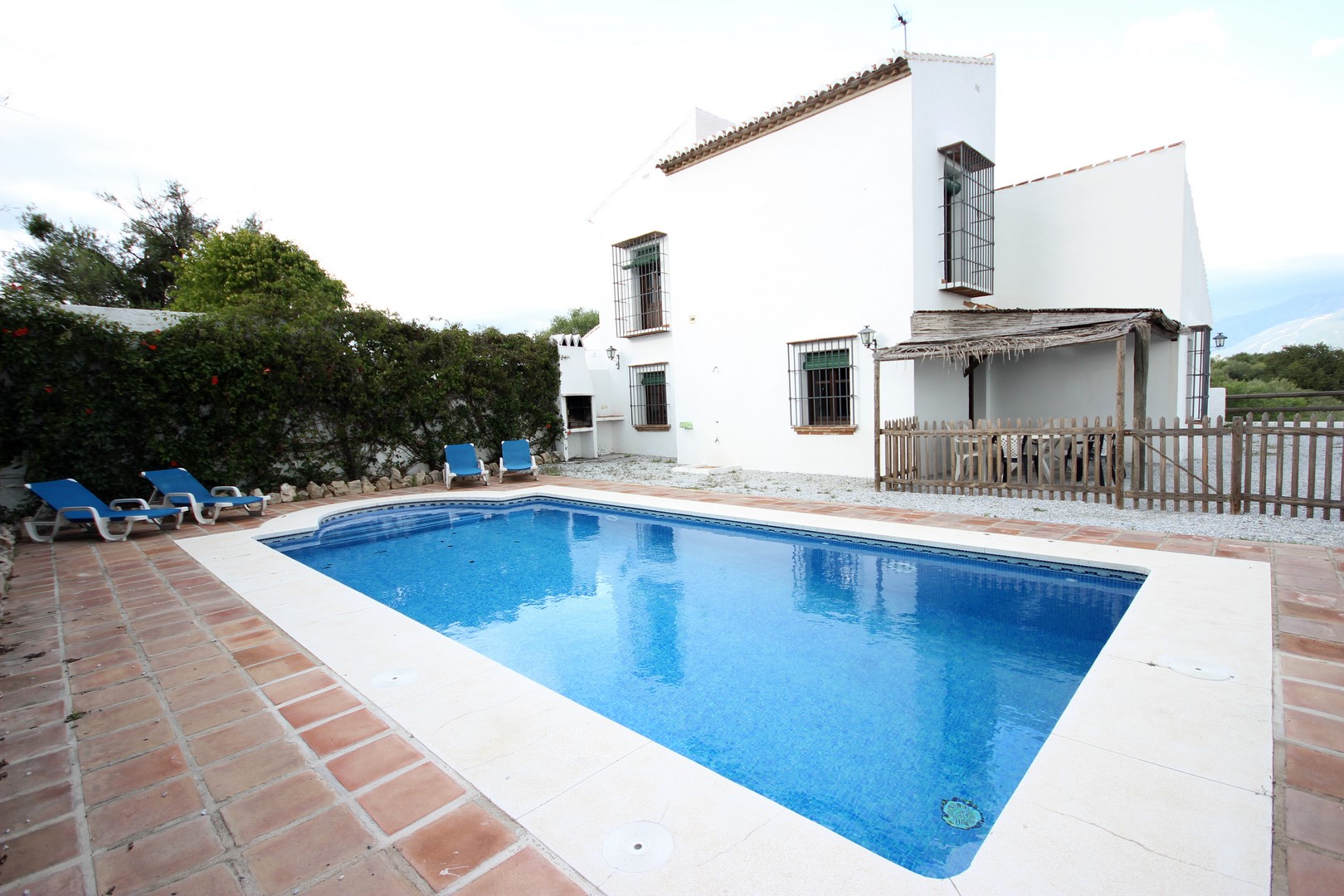 Piscina privada de la casa 2 de Casas de Cantoblanco