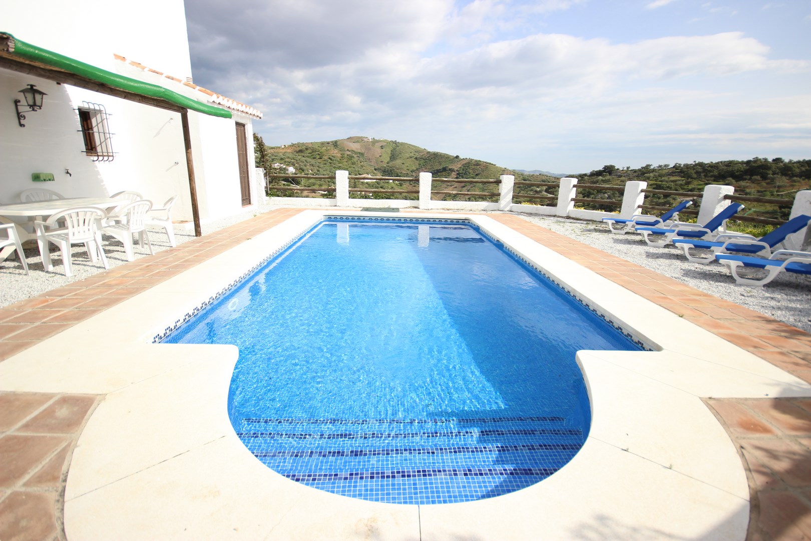 Piscina privada de la casa 1 de Casas de Cantoblanco