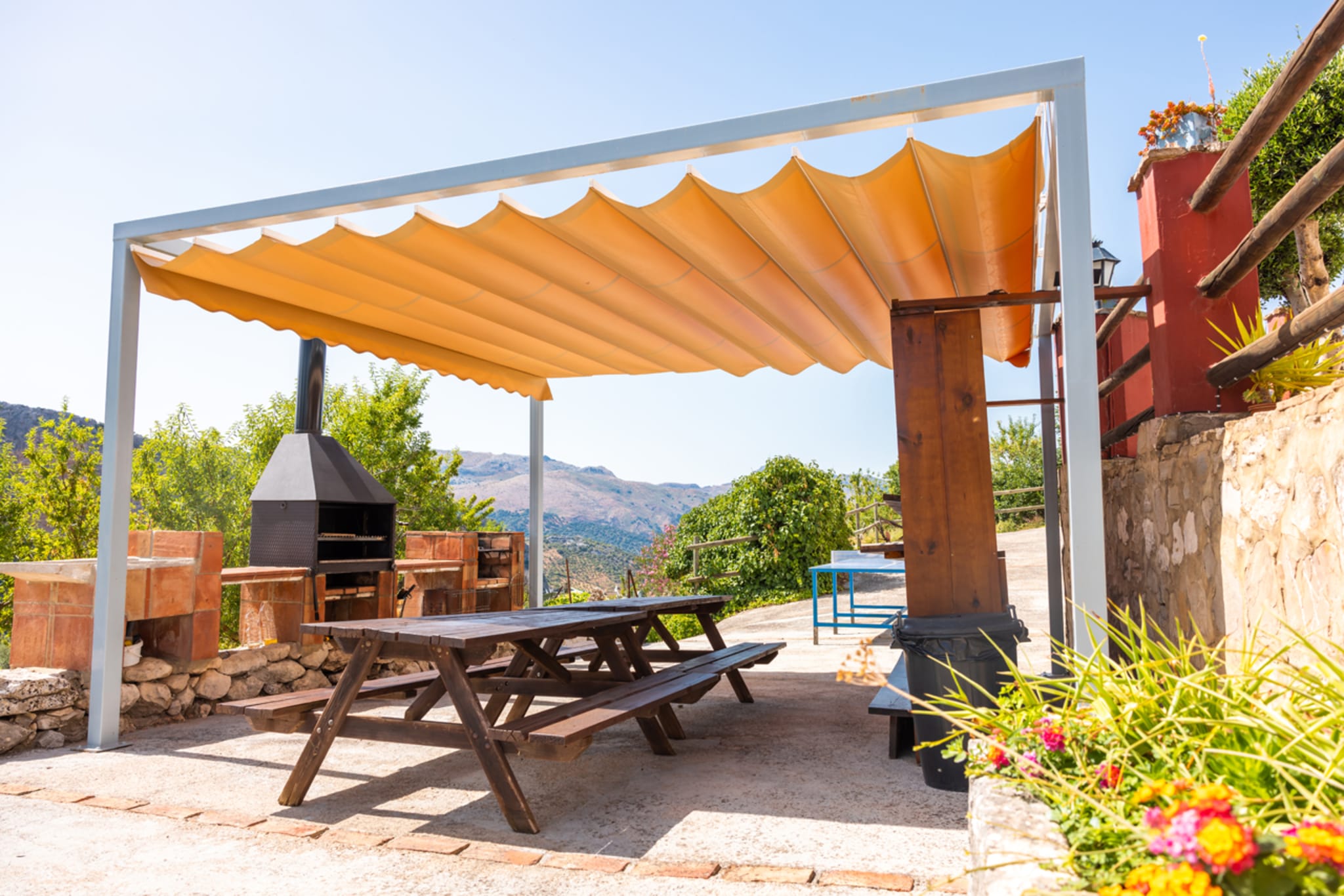 Barbacoa exterior del cortijo
