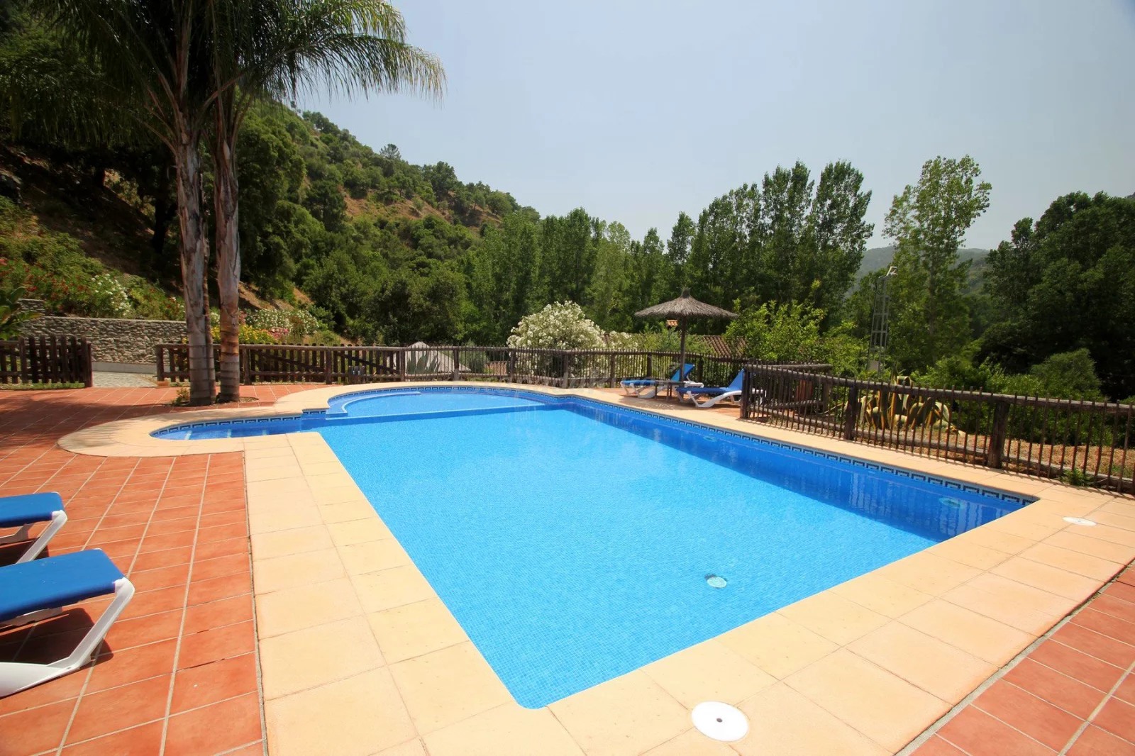 Piscina de El Manantial