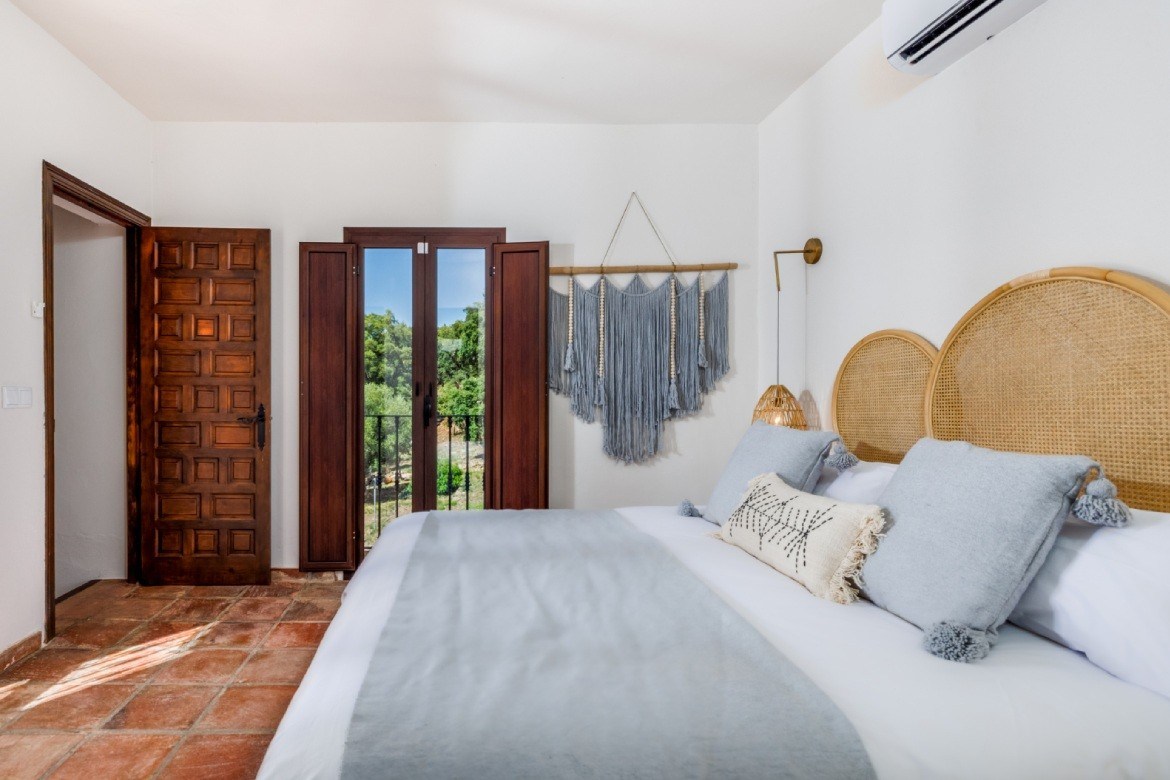 Dormitorio con vistas de Karma La Herriza