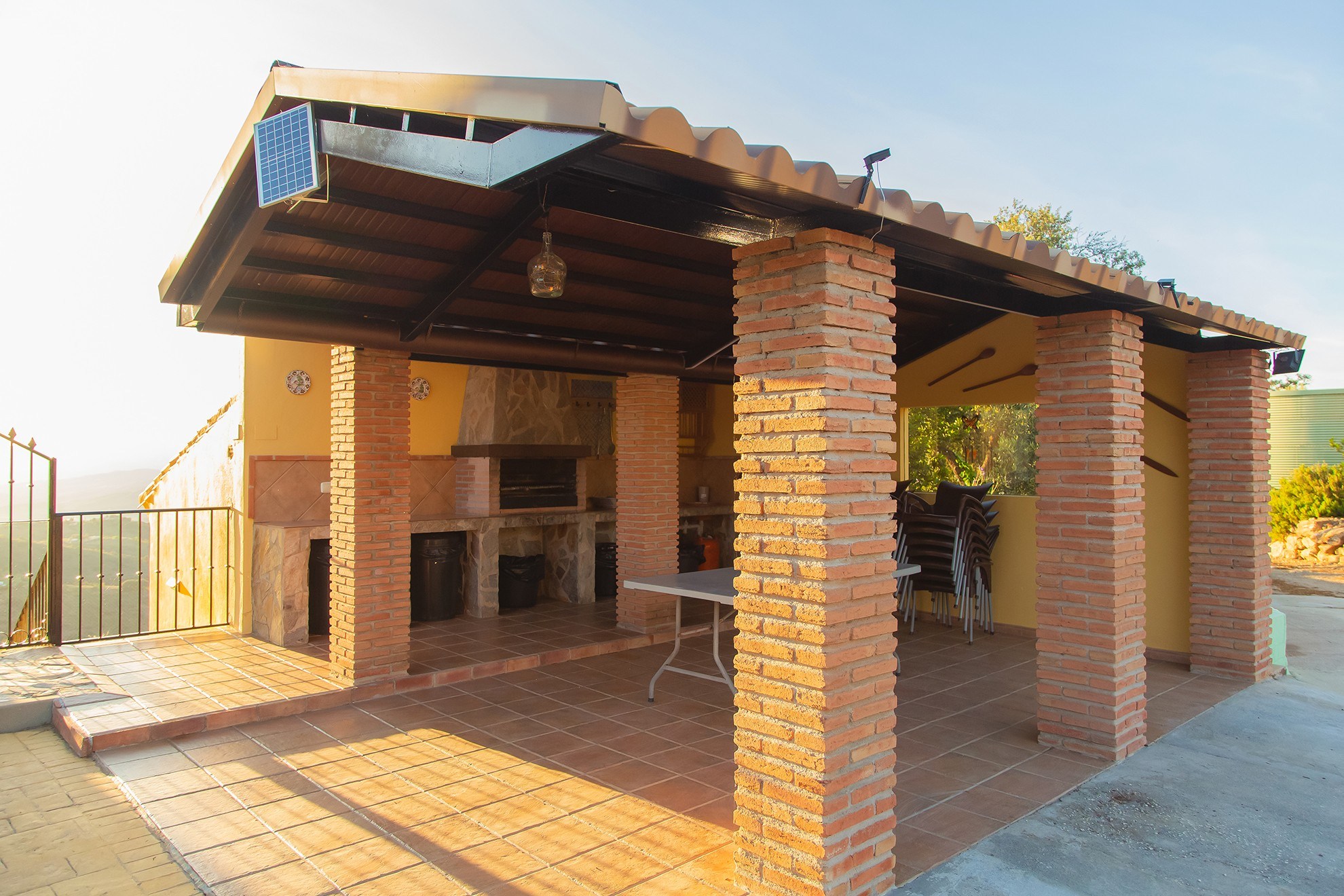 Barbacoa cubierta de Mirador de los Palomos