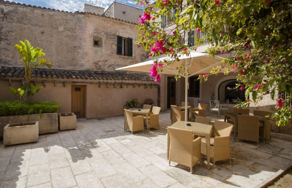 Patio tradicional del hotel