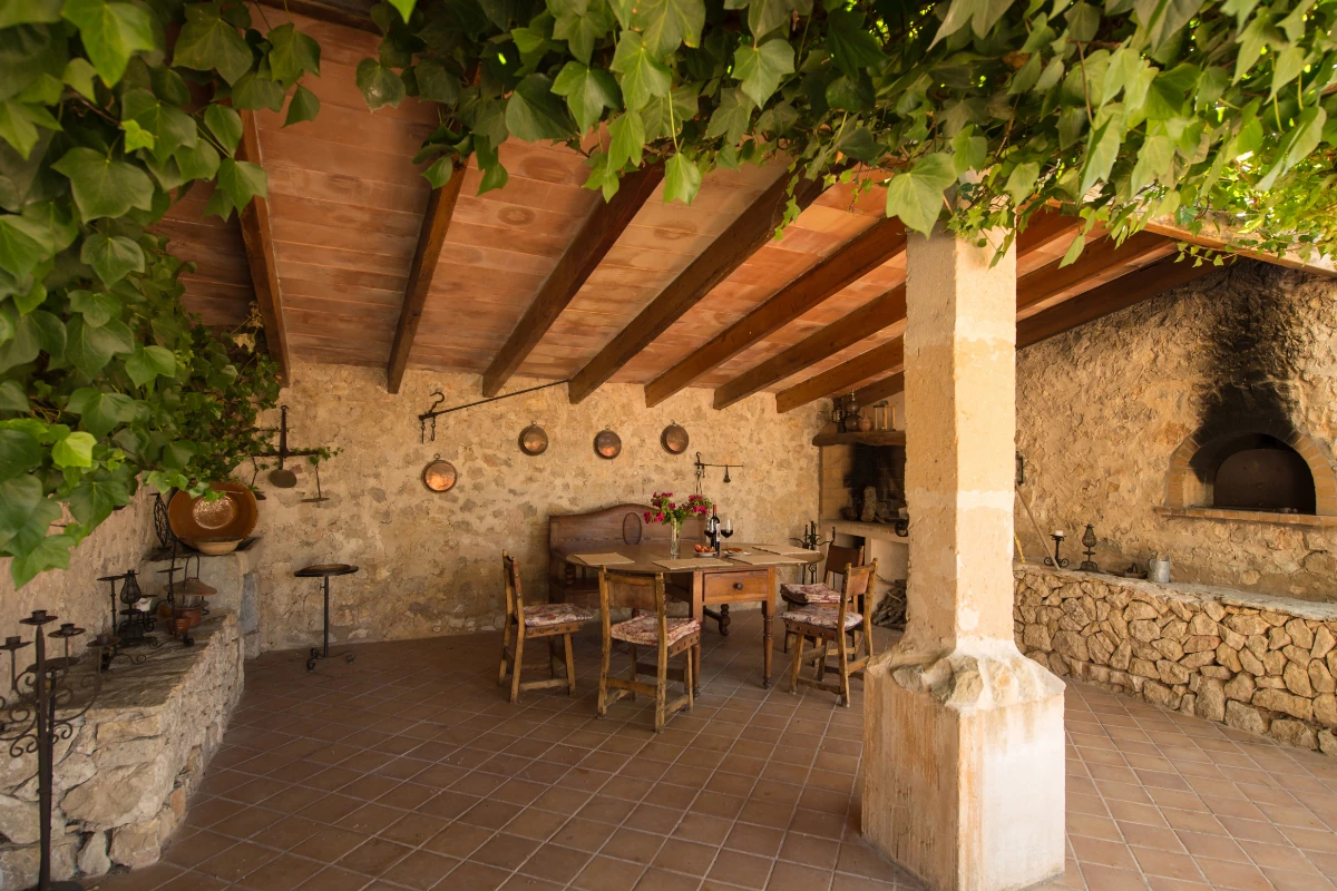 Terraza y comedor exterior