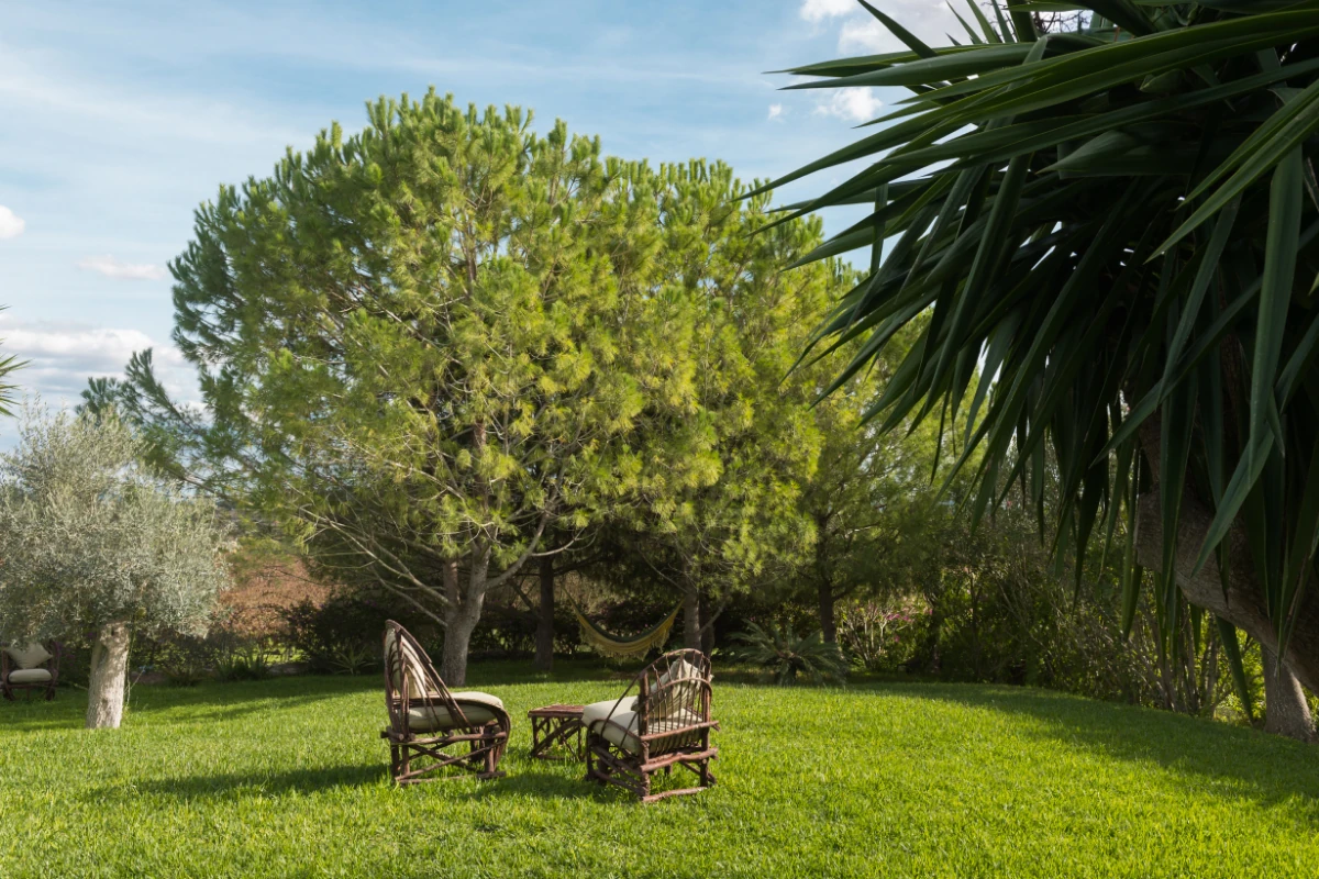 Jardín mediterráneo de la finca