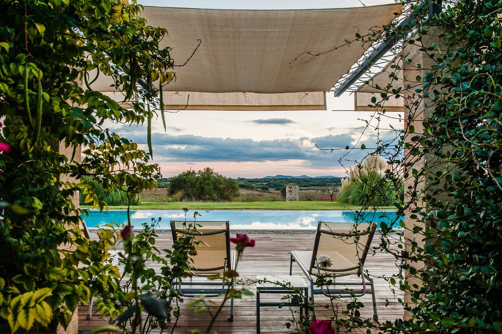 Piscina y terraza de Sa Franquesa Nova