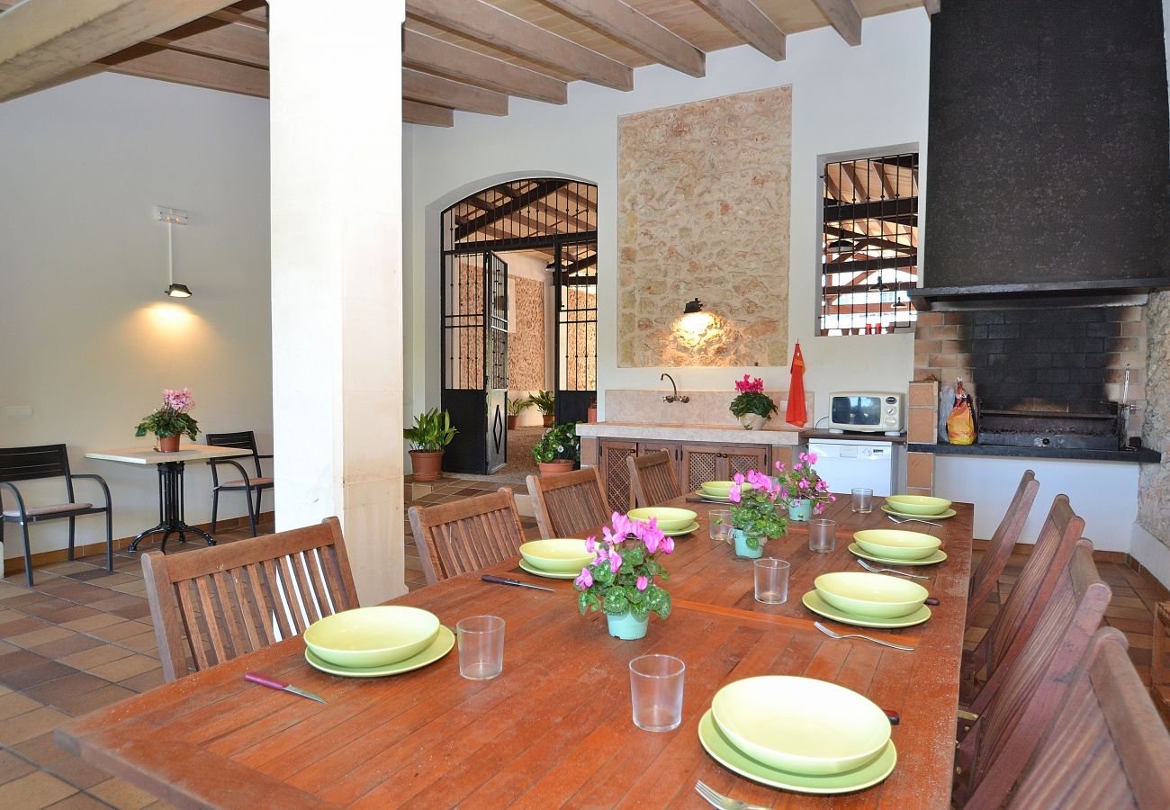 Comedor exterior de Tofollubí