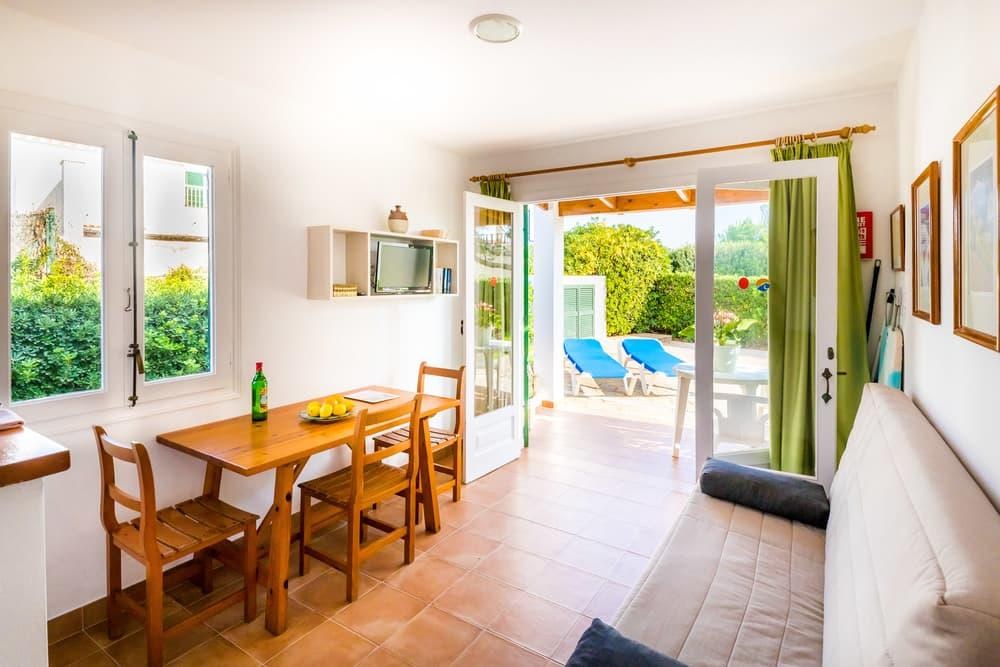 Salón de un apartamento de Arenal Playa