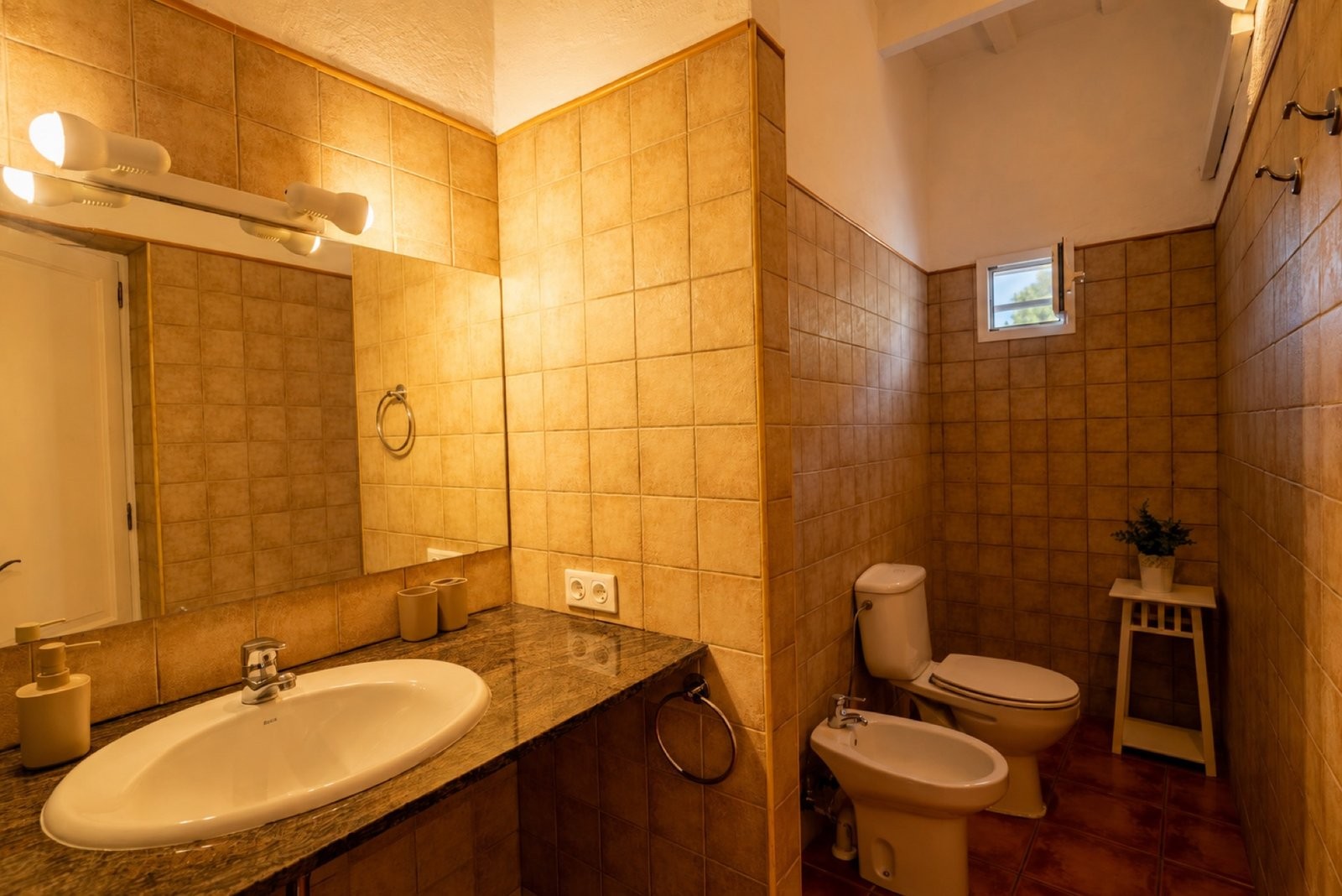 Baño de la habitación pequeña