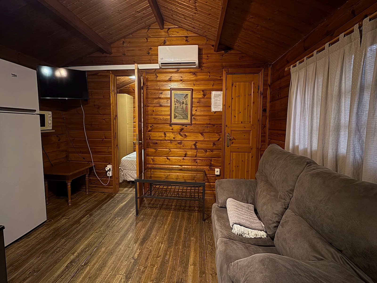 Sala de estar de una cabaña