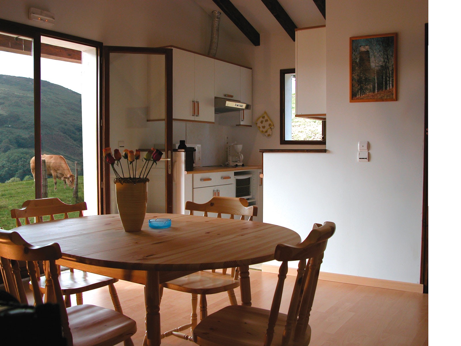 Comedor y cocina de Bordak
