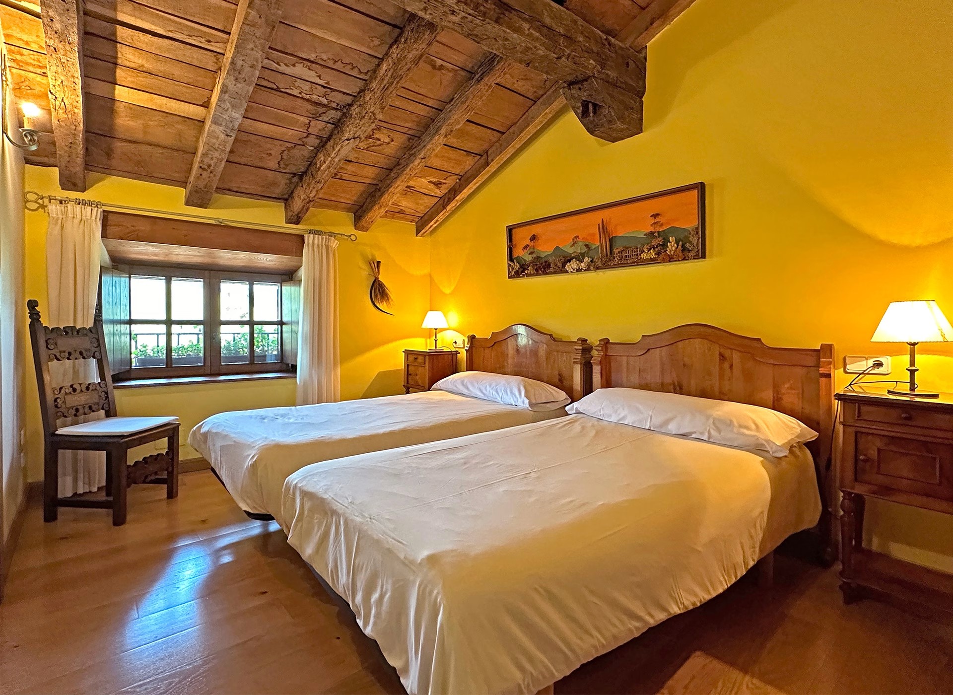 Dormitorio amarillo de Casa Rural Etxeberria