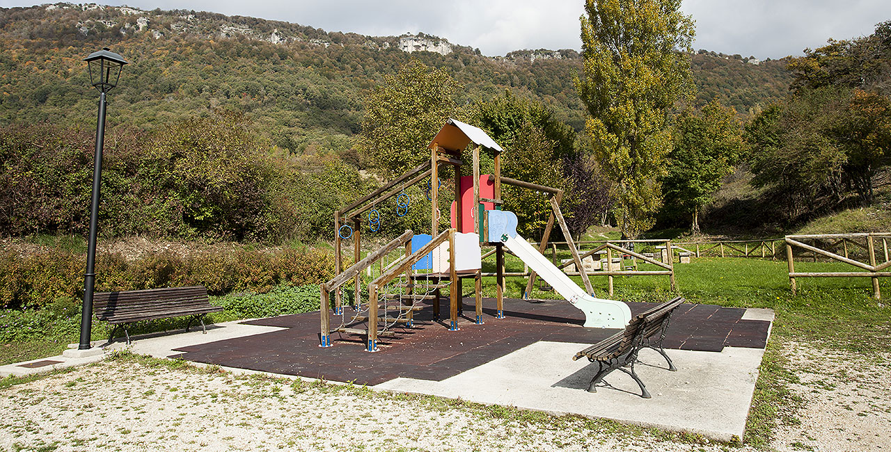 Zona de juegos exterior de Urederra