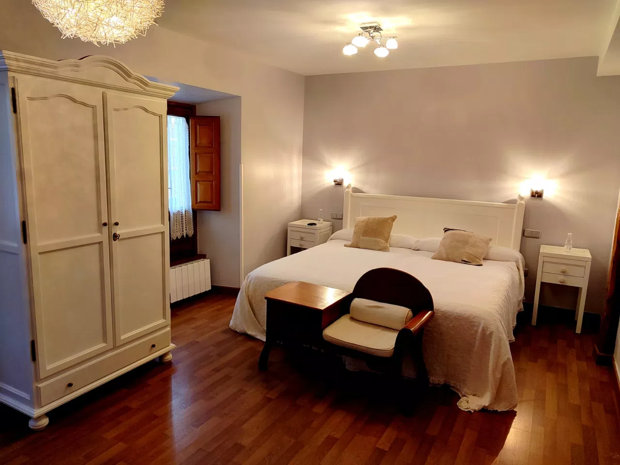 Dormitorio del Hostal El Resbalón en Cervera de Pisuerga
