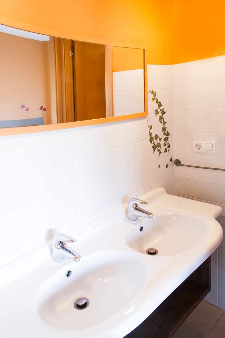 Baño de una habitación · Casa Llosa, San Salvador de Cantamuda