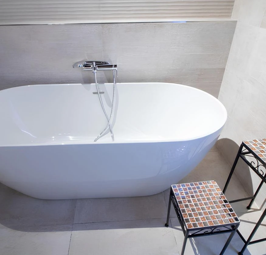 Bañera de una habitación de Posada Los Condestables
